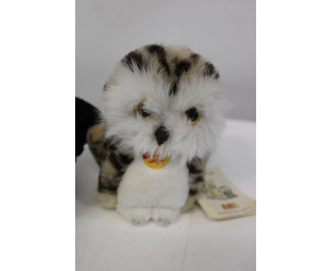 A Steiff owl "Wittie" 5 1/2 inches tall 