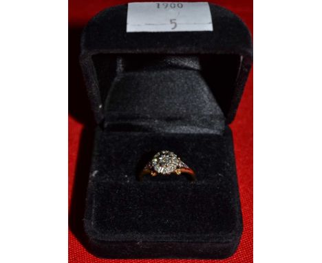 18ct stone set ring 3gms