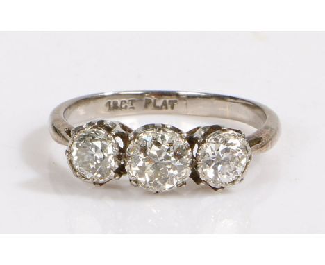 An 18ct white gold diamond trilogy ring.
Approx. total diamond carat weight: 1.10cts. Colour: I-J. Clarity: SI1-SI2.
Ring siz