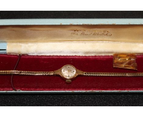 9 ct gold Rotary ladies watch, gross weight +/- 13.4 grams 