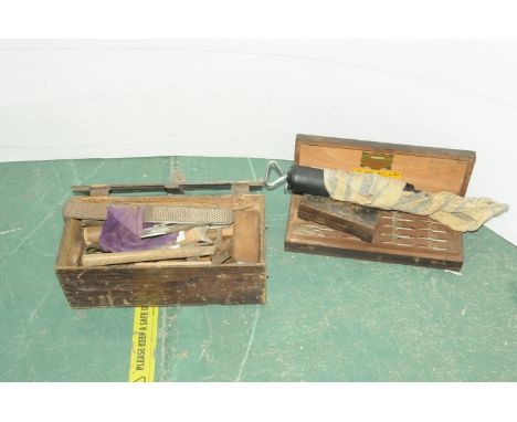 Wooden box of tools to include J Howarth woodturning chisel blades, tap &amp; die set, grease gun etc 