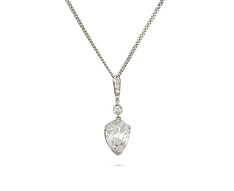 A DIAMOND PENDANT AND CHAIN in white gold and platinum, the pendant set with round brilliant cut diamonds suspending a pear s