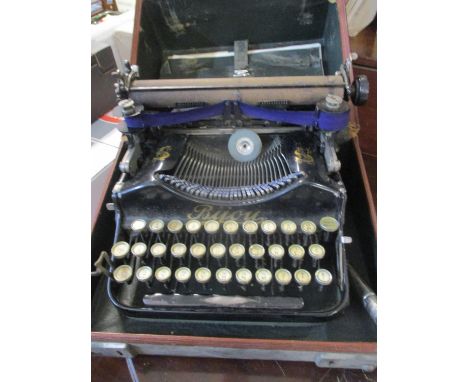 A vintage Bijou typewriter in original caseLocation: RAB 