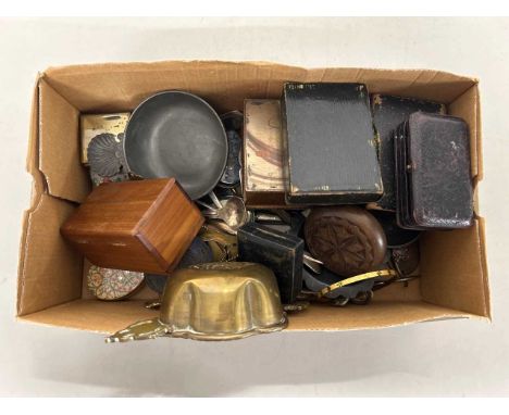 Mixed Lot: Various small trinket boxes, pewter wares etc