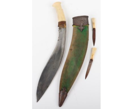 ^ Indian Dagger Kukri c.1900, swollen single edge blade with some gold damascene at forte, one-piece ivory hilt, in its green