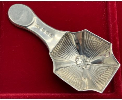 HALLMARKED SILVER TEA CADDY SPOON BIRMINGHAM 1916