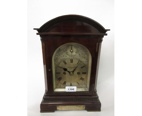 Early 20th Century mahogany cased bracket clock, the broken arch case enclosing a silvered dial with Roman numerals and advan
