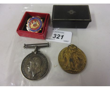 Two World War I service medals, small 19th Century papier mache snuff box and an enamel badge