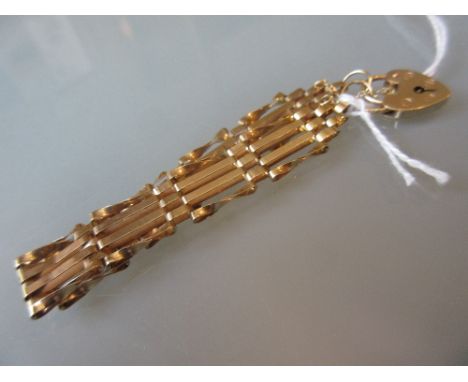 9ct Gold gate bracelet with padlock clasp