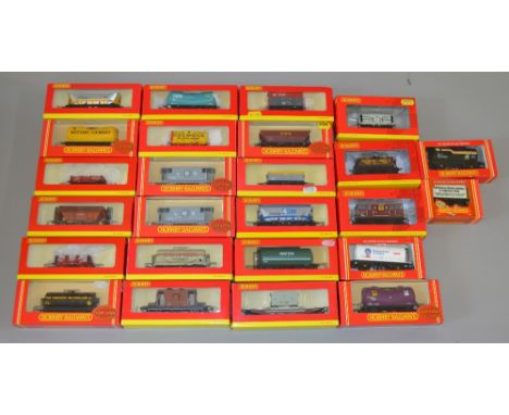 OO Gauge, Hornby. 25 x boxed rolling stock. Includes hopper wagons, tank wagons, brake vans, tank wagons etc. All VG in G/VG 