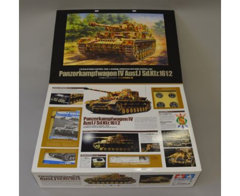 Tamiya 1/16th scale Radio Controlled Panzerkampfwagen ref 56026 IV VGB