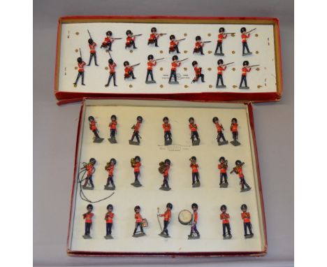 Boxed set 1327 Coldstream Guards. Together with Britains types of British army marching band. Both boxed and overall G.