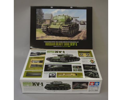 Tamiya 1/16th scale Radio Control tank. Russian Heavy KV-1 ref 56028 VGB