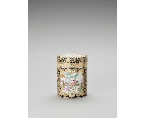   A LARGE CHINESE EXPORT PORCELAIN BOX WITH COVER  China, c. 1900 – 1920. The cylindrical box vividly printed and painted wit