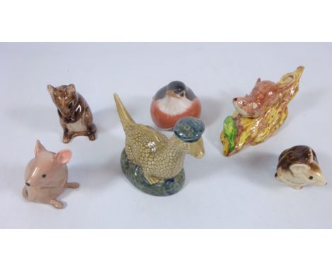 Royal Copenhagen Robin, Beswick and Poole mice and three other pottery animal sculptures (6)    Condition Report   Click here