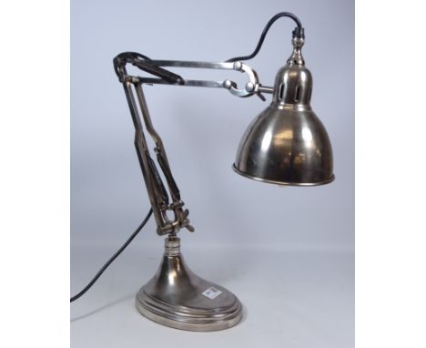 Cast metal industrial style desk lamp    Condition Report   Click here for further images, condition, auction times & deliver