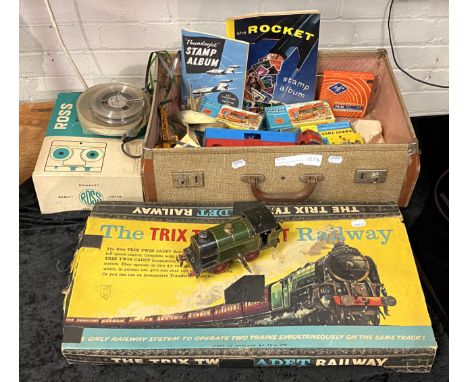 VINTAGE COLLECTIBLE TOYS TO INCLUDE CORGI