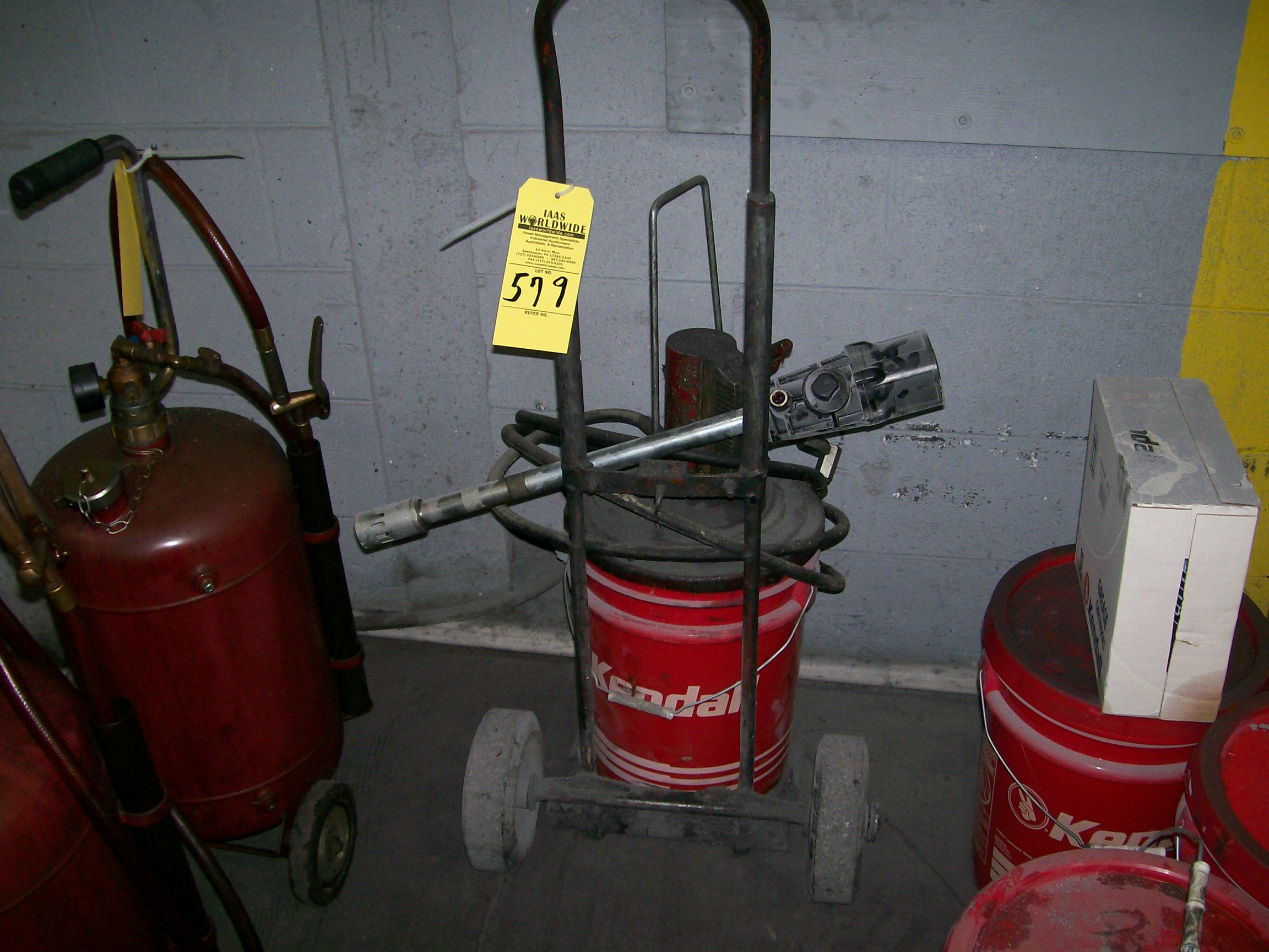 { Group of lots 579, 580, 581, 582 } Air Grease Gun with 5 5 Gallon