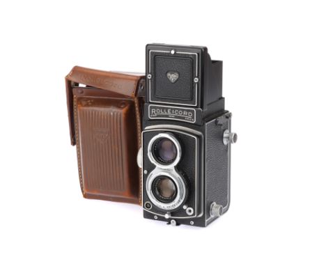 A Rollei Rolleicord Model III Medium Format TLR Camera, black, serial no. 1191464, body G-VG, shutter working, with Schneider