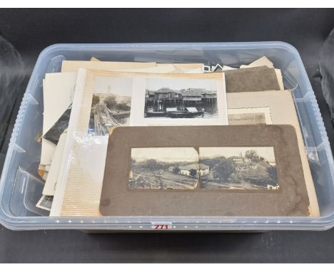PHOTOGRAPHS AND EPHEMERA:&nbsp;a large quantity in box, to include vintage photographs of Singapore. (Qty) 