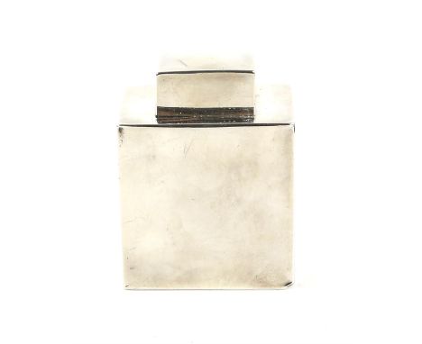 George V silver tea caddy, with plain oblong body and cover, Birmingham 1912, 8.5 cm high, 120 gr. 
