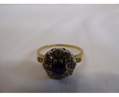 18ct gold sapphire/diamond ring 3.5g