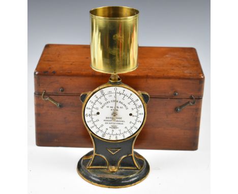 Salter corn balance in original wooden box, the scale marked in oz and also lb per bushel, height 30cm