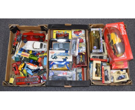 A collection of Corgi, Dinky, Maisto, Matchbox and similar diecast and tinplate model vehicles including Simon Snorkel, Chevr