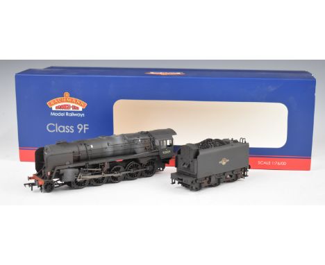 Bachmann 00 gauge BR Class 9F&nbsp;model railway locomotive 92189, 38-858, in original box.&nbsp;