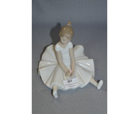 Nao Lladro Figurine - Girl with Flower 