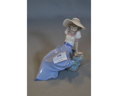 Nao Lladro Figurine - Girl with Singing Bird 