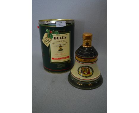 Wade Bell's Old Scotch Whisky Decanter Christmas 1988