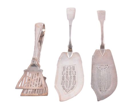Silver fish slice, Thomas Dicks, London 1821, fiddle pattern with engraved initial S, 29.5cm, another silver fish slice, WK, 