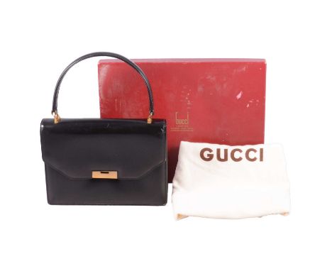 Gucci handbag, black leather, width 24.5cm, with leather purse, in original Gucci box.