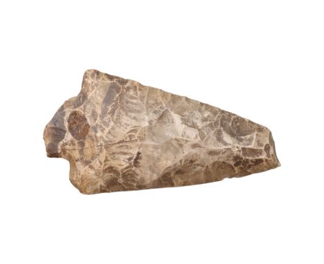 A large knapped stone arrow or spearhead, Neolithic / Bronze Age or early American, 8 cm