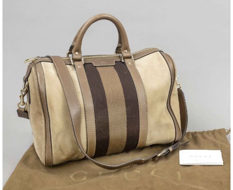 Gucci, Beige Nubuck Vintage Web Medium Boston Bag, sandfarbenes Nubukleder mit Details aus braunem Glattleder, goldfarbene Ha