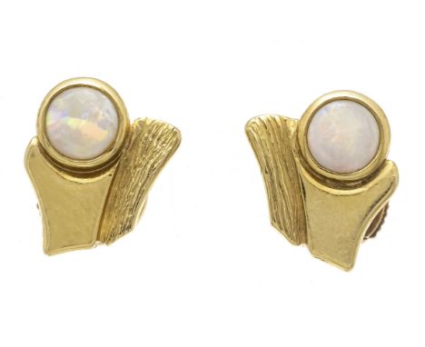 Opal-Ohrstecker GG 750/000 mit je einem Milchopalcabochon 4,5 mm, l. 10 mm, 3,3 g