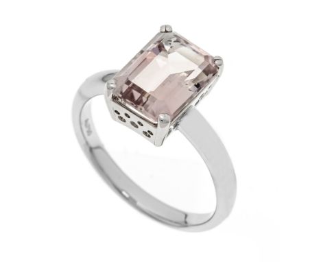 Morganit-Ring WG 750/000 mit einem im Smaragdschliff fac. Morganit 2,88 ct in einem leicht gelbstichigen Rosa, Augenrein, 10,