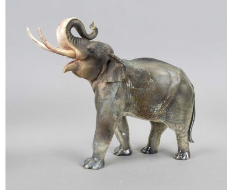Elefant mit erhobenem Rüssel, Allach, Bayern, Marke 1936-45, 1. W., Entwurf Theodor Kärner, 1884 in Hohenberg/Eger geboren un