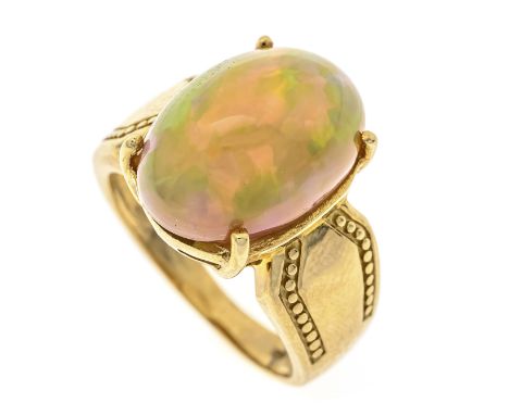 Opal-Ring GG 375/000 mit einem ovalen Opal Cabochon 18 x 12,7 mm mit gutem Farbenspiel, RG 61, 9,4 g