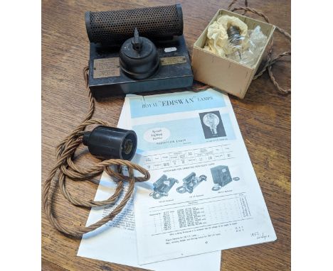 An Ediswan 150 CPAC Pointolite Resistance with a 1950s Royal Ediswan Pointolite 150 CPAC 100v0250v bulb, along with a print o