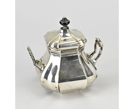 Silver sugar bowl, 835/000, model: Versailles. Square with recessed corners with curled handles and a wooden knob on the lid.