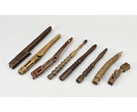 Lot miscellaneous, Holland. Including Zeeland carvings. 19th century. Craft tools. One with text and symbols. Size: 9 - 20 cm
