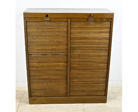 Antique oak archive roller shutter cabinet with locks. Circa 1920. Dimensions: 115 x 100 x 40 cm. In good condition.