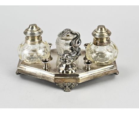 Inkstand with crystal with silver, 925/000. Diamond-shaped contoured base with silver and wooden base, placed on 4 claw feet,