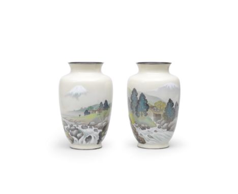 GONDA HIROSUKE (1865-1937)A Pair of Cloisonné-Enamel Moriage Presentation Vases Showa era (1926-1989), circa 1932Each vase de