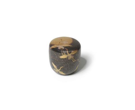 A GOLD-LACQUERED NATSUME (TEA CADDY) AND COVEREdo period (1615-1868) or Meiji era (1868-1912), mid/late 19th centuryThe black