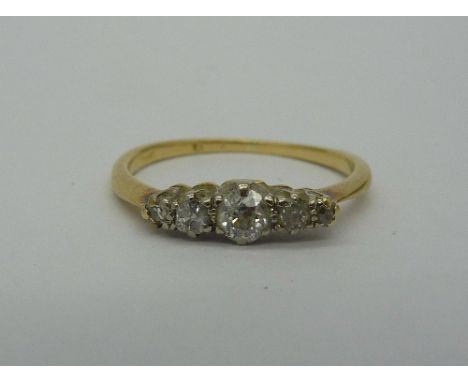 An 18ct gold, five stone diamond ring, weight 1.5g, size J, hallmark worn