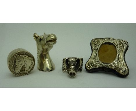Silver items including a novelty pig ring, novelty horse vesta case and a pill box with horse decoration