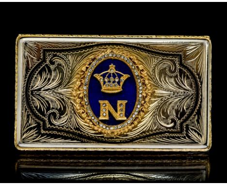 A French early 20th Century Napoleonic gilt bronze snuff box, the cover engraved with foliate scroll decoration, the central 